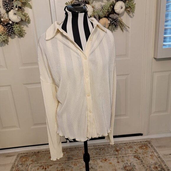 Beige Botany Plissé Shirt - Ivory Size S - Picture 2 of 9